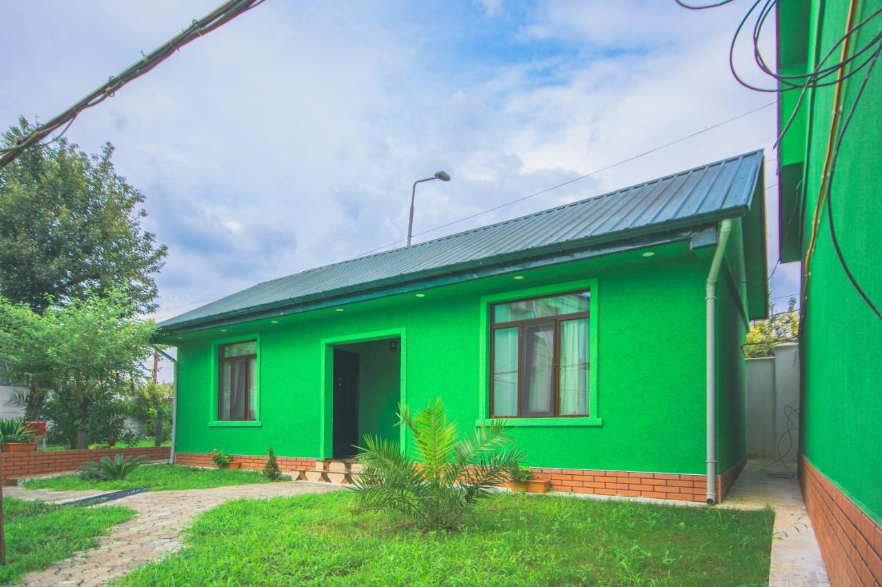 Sister'S Warm Guest House Batumi Kültér fotó